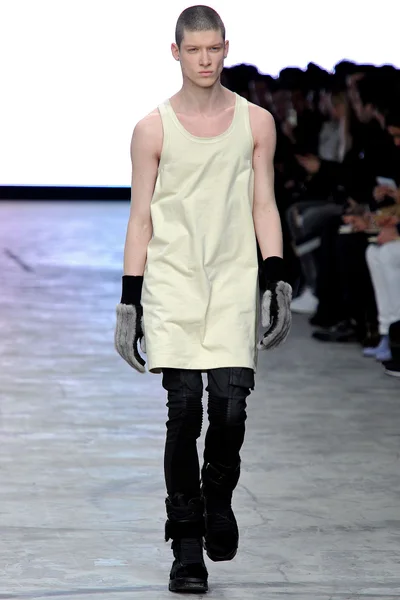 Look 29